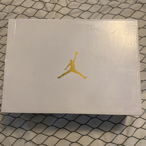 Air Jordan 1s Retro Mid “Legend Blue” - Picture 4 of 5
